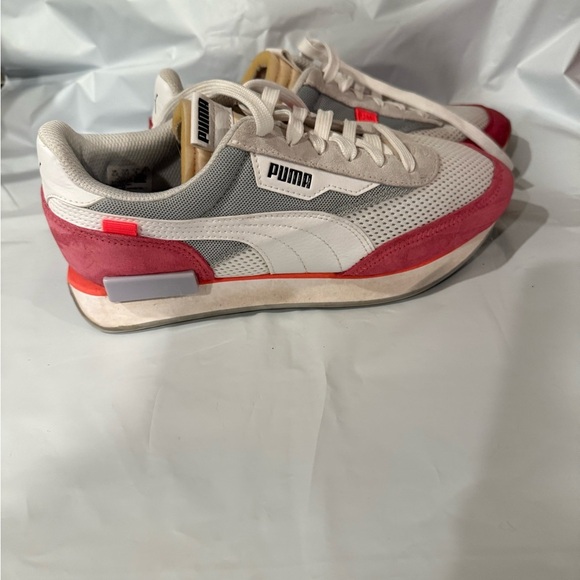 Women’s Puma FUTURE RIDER PLAY ON Size 8 - Picture 5 of 9